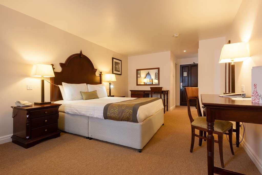 De Vere Court 4* Tortworth