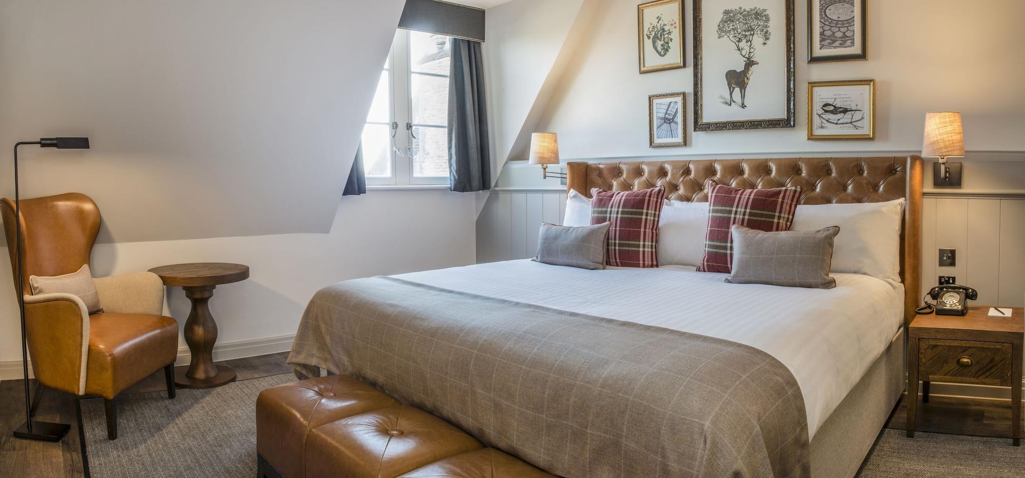 De Vere Court