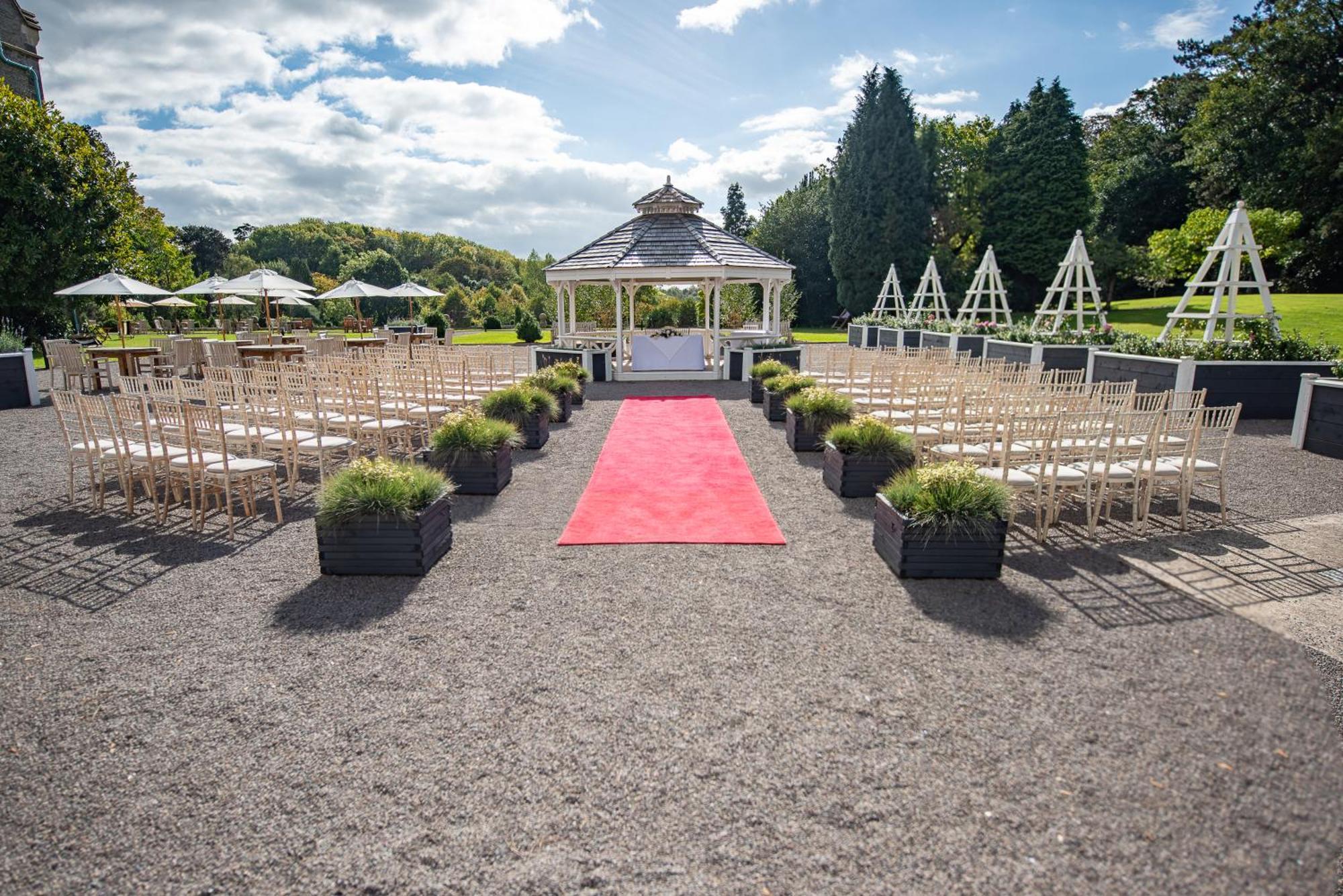 Hotel De Vere Court 4*